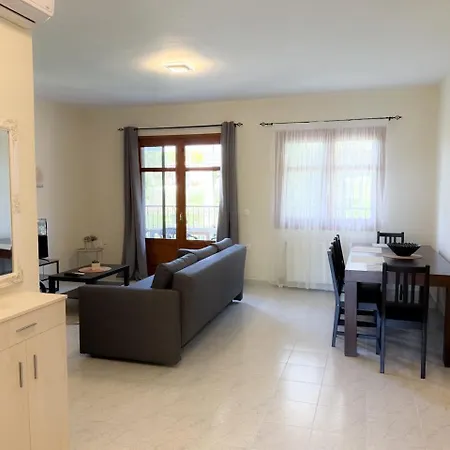 Cosy 1 Apartment *